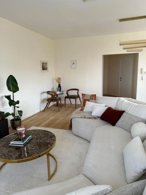 Luxury 2-bedroom Apart